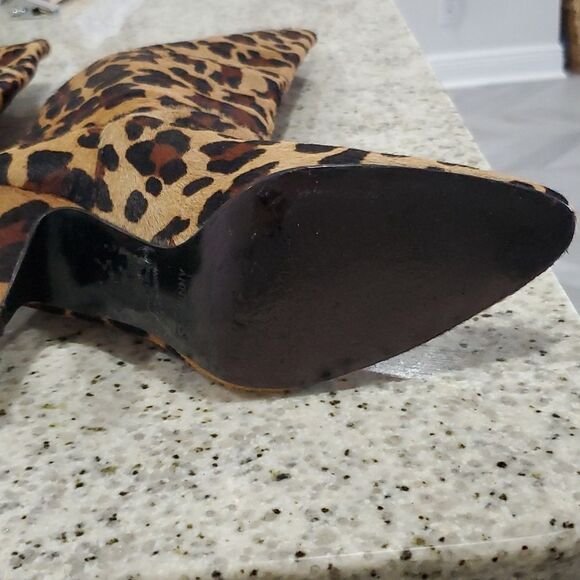 Stunning Anne Klein Calf Hair Leopard print Boots, size 8, pristine - Picture 6 of 15